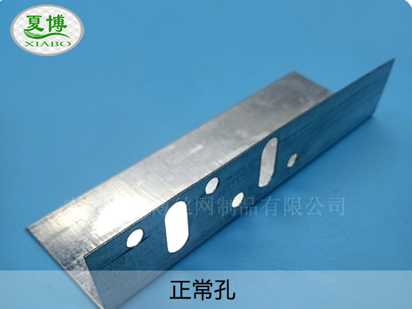 正常孔托架